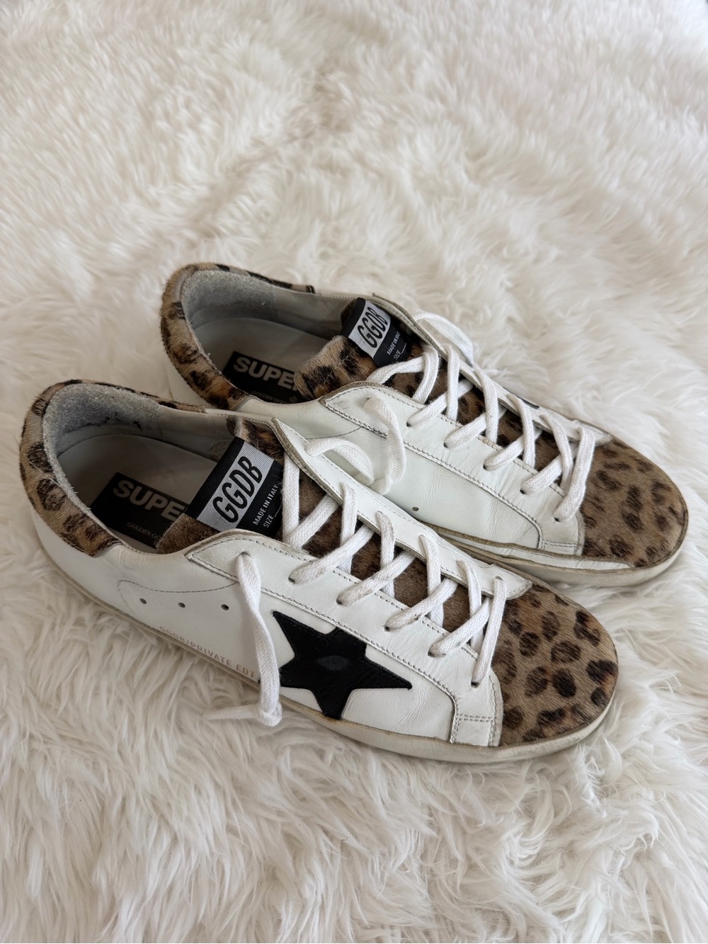 Golden Goose Deluxe Brand GGDB PRIVATE EDITION Sneakers
Size: 40 US 10